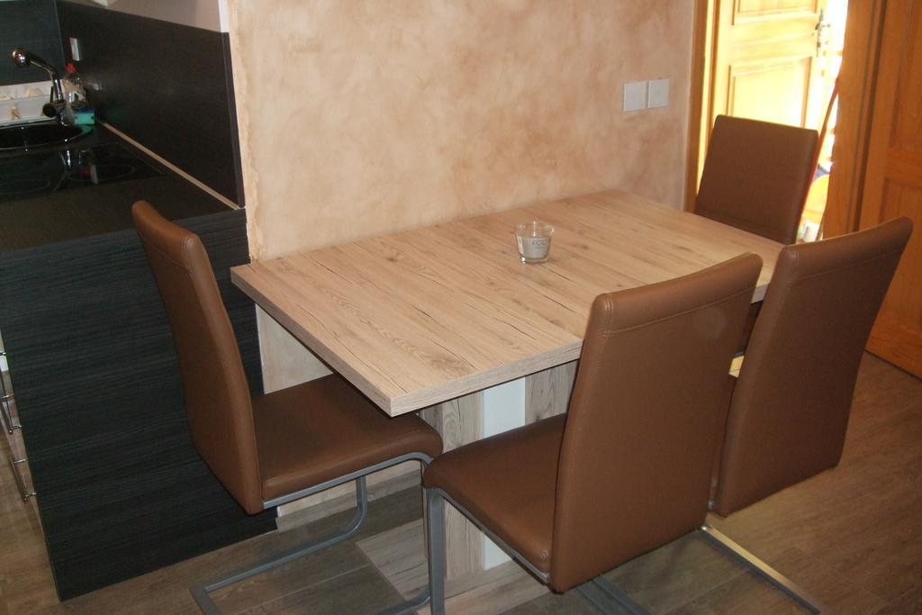 Apartment Borovnica 모라브스케토플리체 객실 사진